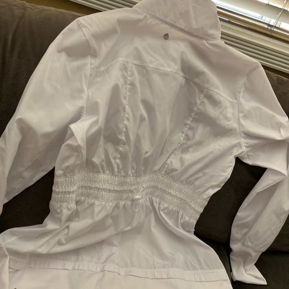 Windbreaker - Picture 4 of 4
